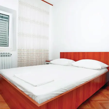 펜션 Amazing Home In Racisce With Wifi