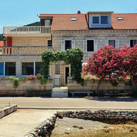 Amazing Home In Racisce With Wifi 펜션 *